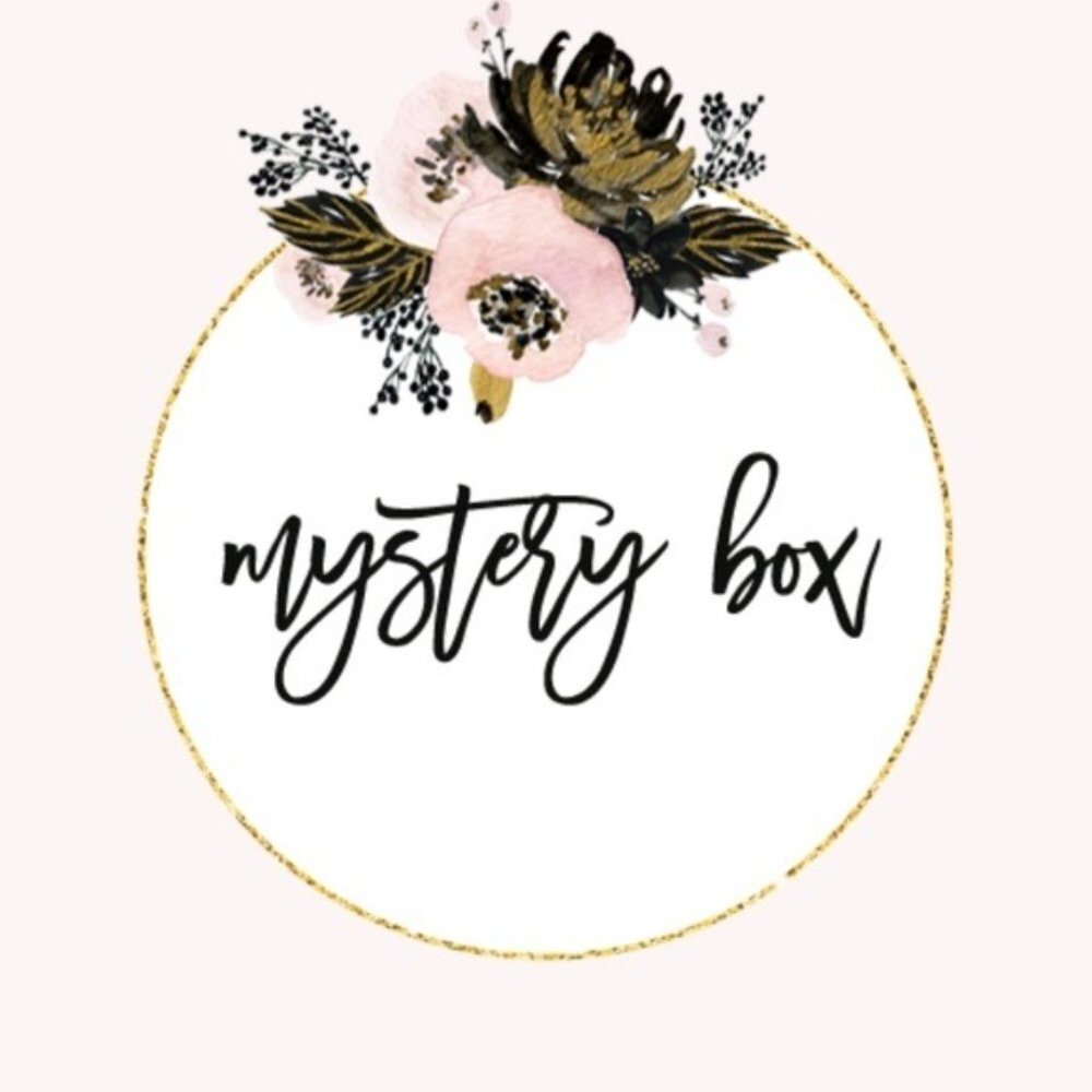 Five Piece Style Curated Mystery Box Size … - Picture 2 of 2